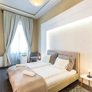  Appartamento Spacious Luxury At The Heart Of